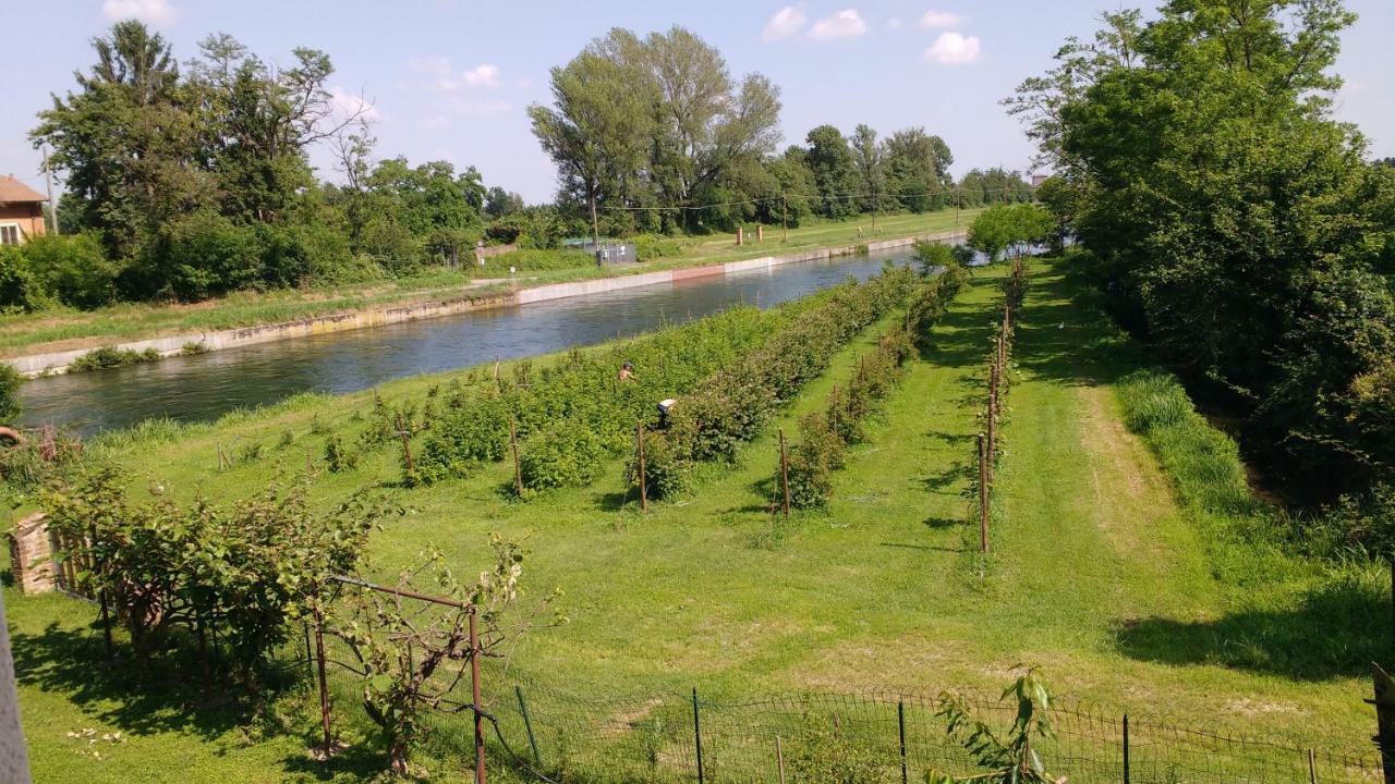 Agriturismo Cascina Poscallone アッビアテグラッソ ミラノ エクステリア 写真