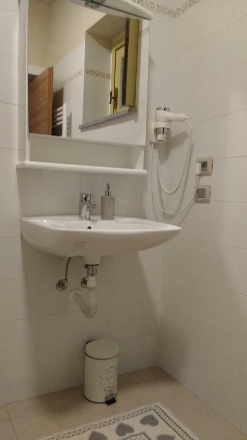Agriturismo Cascina Poscallone アッビアテグラッソ ミラノ エクステリア 写真
